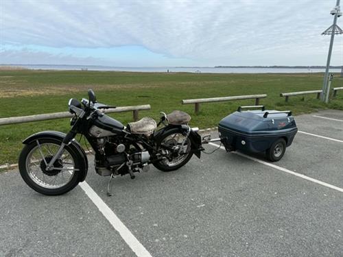 1953 Nimbus men trailer